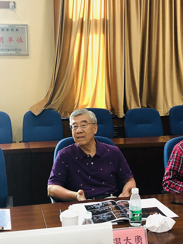 《劇本》原主編、戲劇評論家 溫大勇.jpg