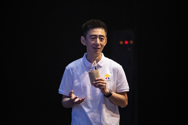 毛爾南.jpg